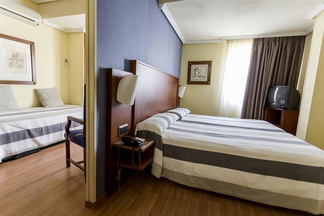 Torreluz Apartamentos อัลเมรีอา ภายนอก รูปภาพ