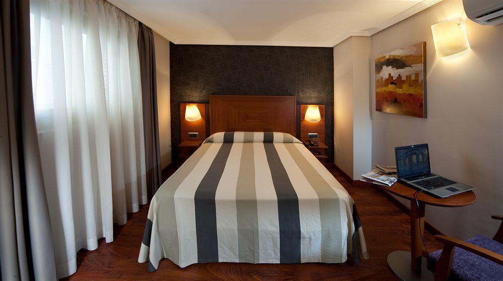 Torreluz Apartamentos อัลเมรีอา ภายนอก รูปภาพ