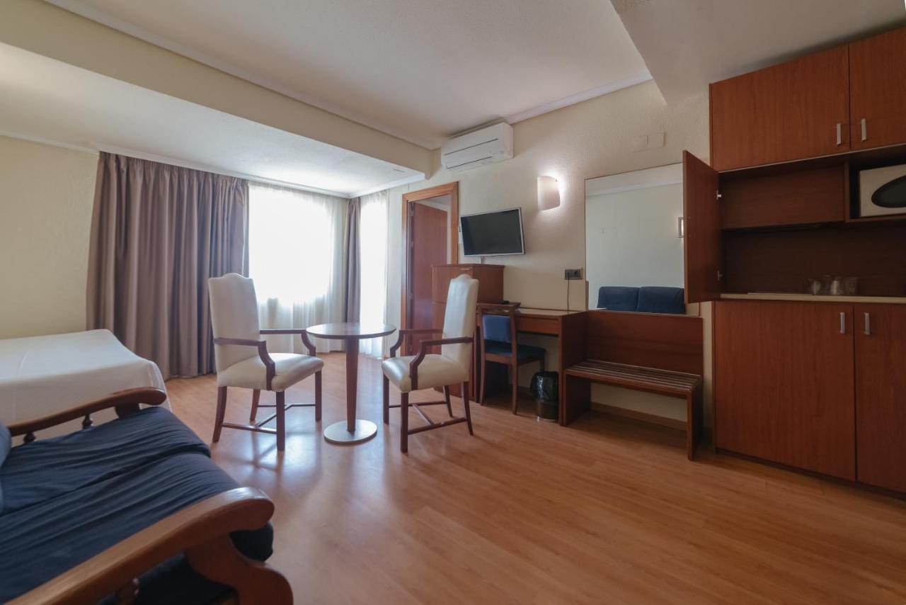 Torreluz Apartamentos อัลเมรีอา ภายนอก รูปภาพ