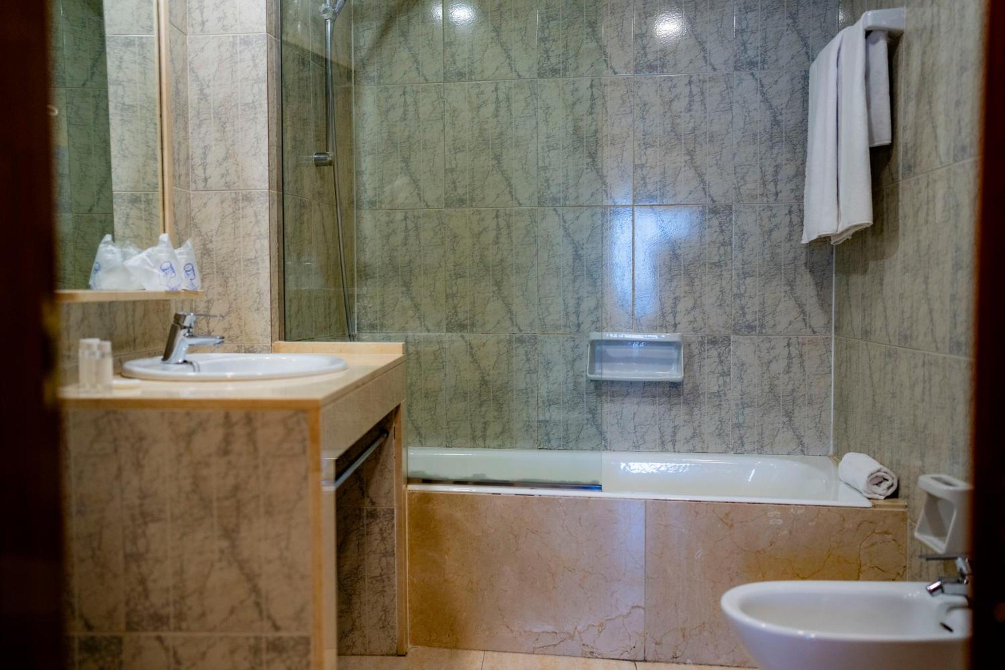 Torreluz Apartamentos อัลเมรีอา ภายนอก รูปภาพ