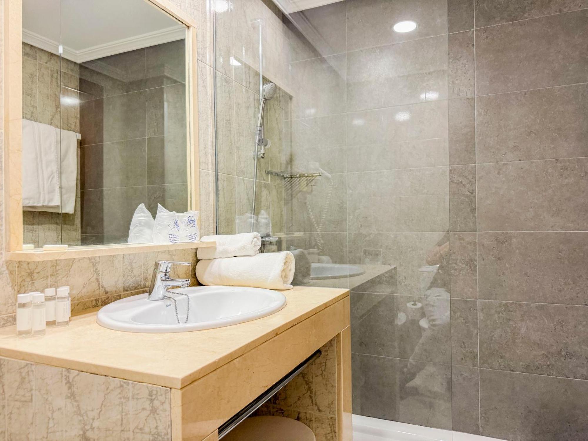 Torreluz Apartamentos อัลเมรีอา ภายนอก รูปภาพ