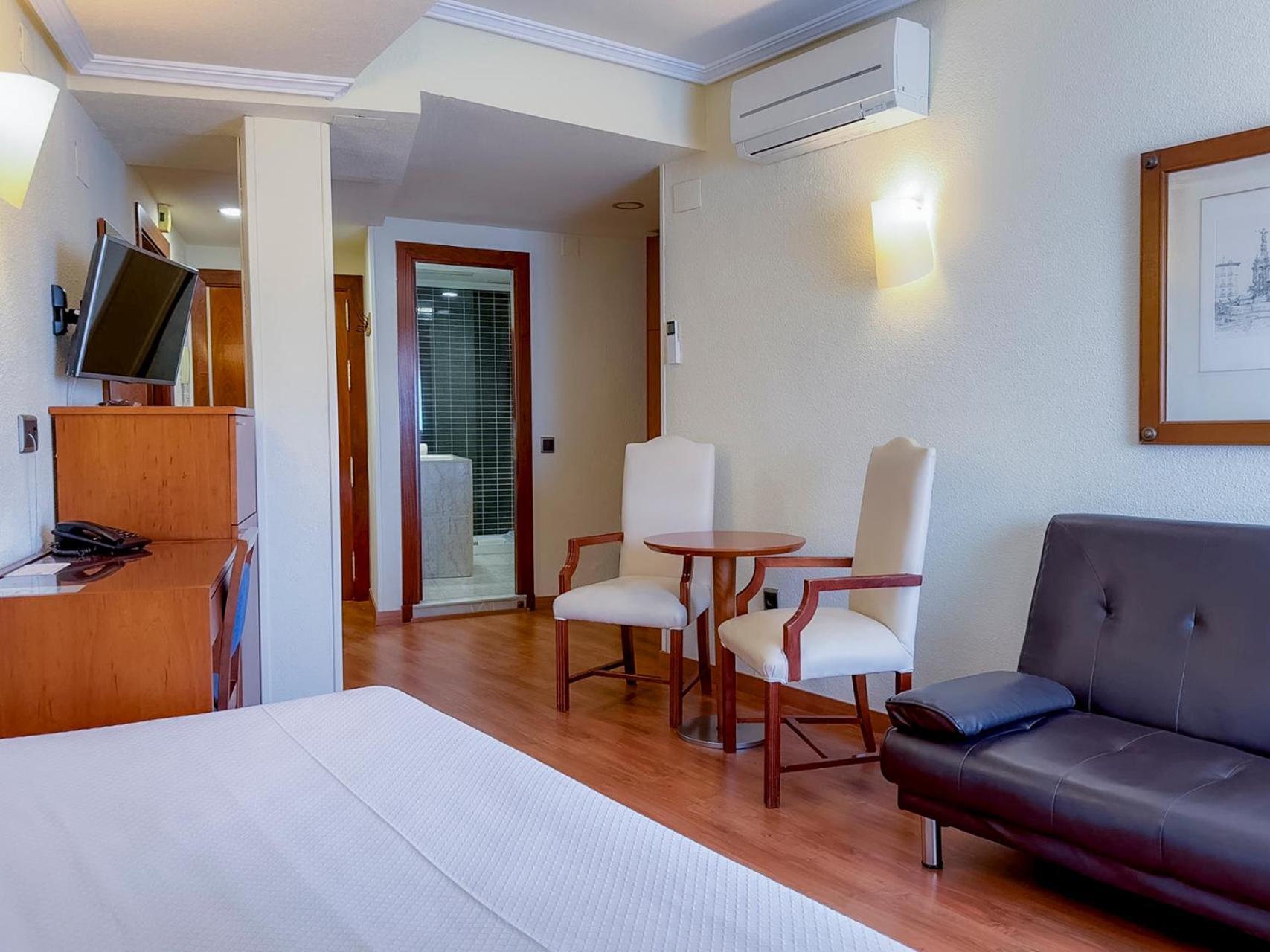 Torreluz Apartamentos อัลเมรีอา ภายนอก รูปภาพ