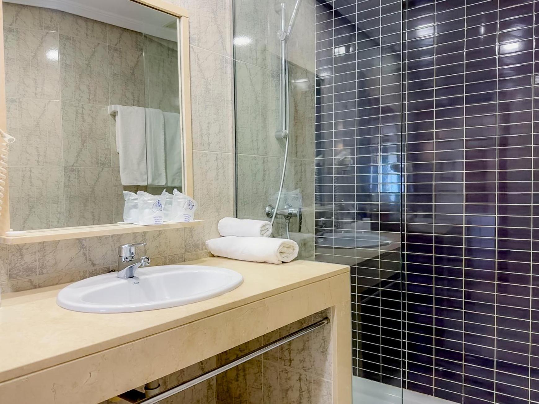 Torreluz Apartamentos อัลเมรีอา ภายนอก รูปภาพ