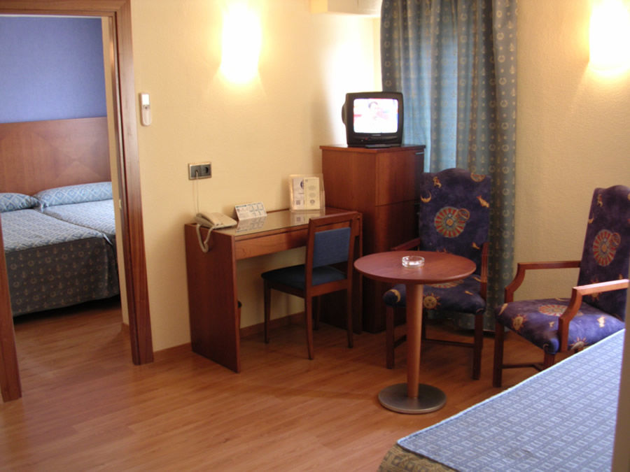 Torreluz Apartamentos อัลเมรีอา ภายนอก รูปภาพ